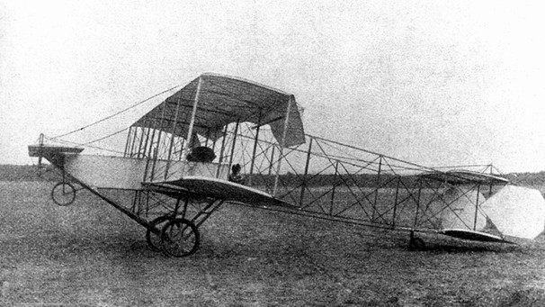 Der Doppeldecker des Luftfahrtpioniers August Euler etwa im Jahre 1911. | Bild: picture-alliance/dpa Der Doppeldecker des Luftfahrtpioniers August Euler etwa im Jahre 1911. | Bild: picture-alliance/dpa