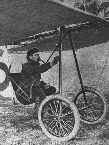 Luftfahrpionier Hans Grade in seinem Eindecker | Bild: picture-alliance/dpa