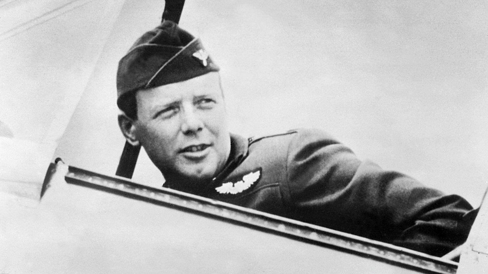 Charles Lindbergh. Mit 25 Jahren wurde Charles Lindbergh zu einem berühmten Pionier der Luftfahrt: Er schaffte es 1927 als Erster alleine über den Atlantik zu fliegen. | Bild: picture-alliance/dpa