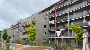 Das Haus RIO der Wohngenossenschaften WOGENO und wagnis in München Riem. | Bild: BR/Tom Holderries